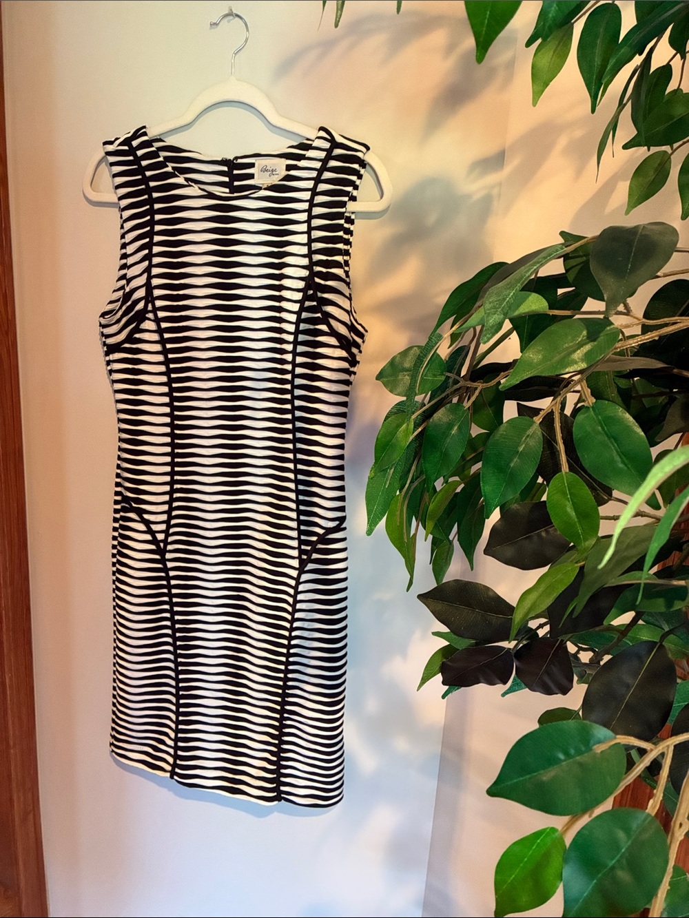 SALE Black & White Sleeveless Striped Midi Dress Size:8